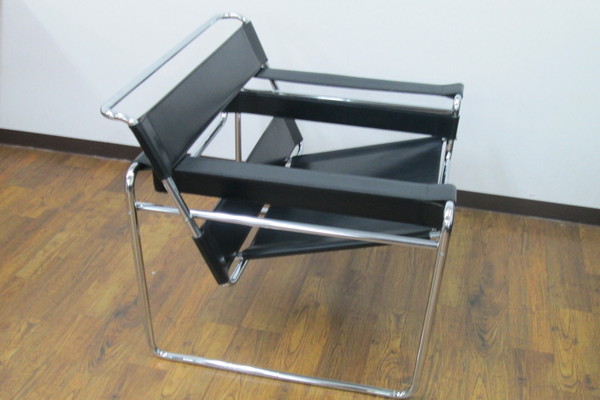 re_Wassily-Chair_Marcel-Breuer_21384_D